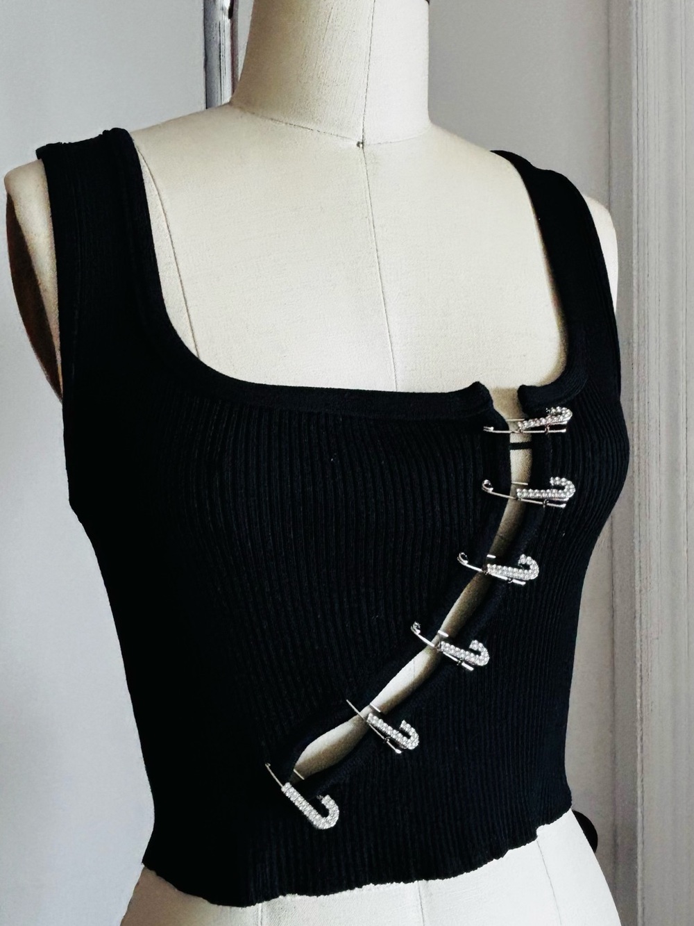 NWOT - Rhinestone Safety Pin Trim Black Ribbed Tank